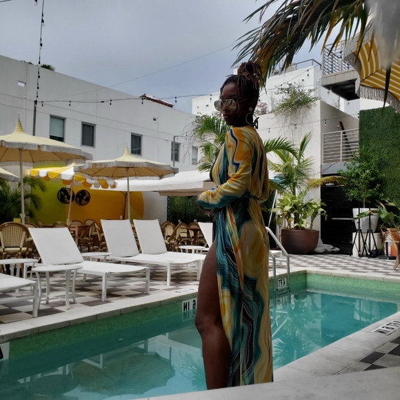 Fiji - Beach Cover Up - Picture 4 of 8